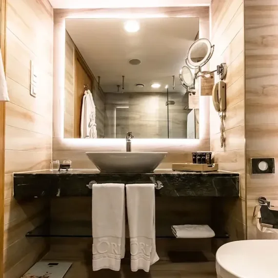 Suite image 5 of 5