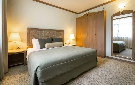Suite 2