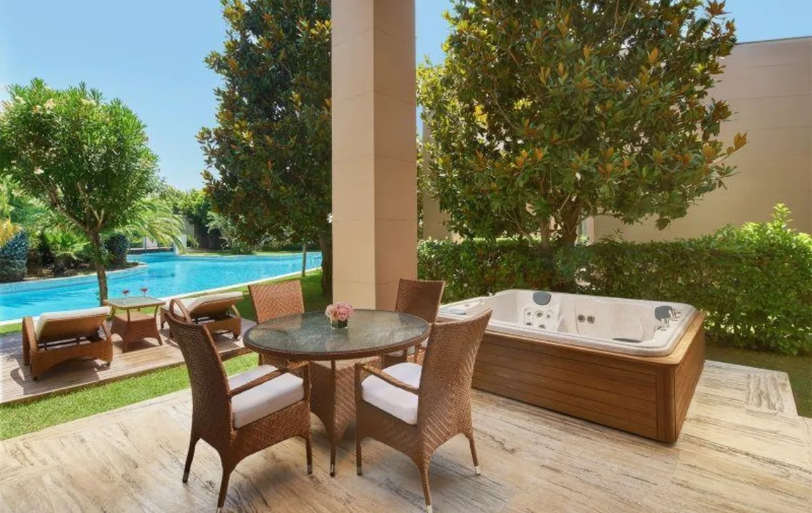 Gloria Serenity Pool 2