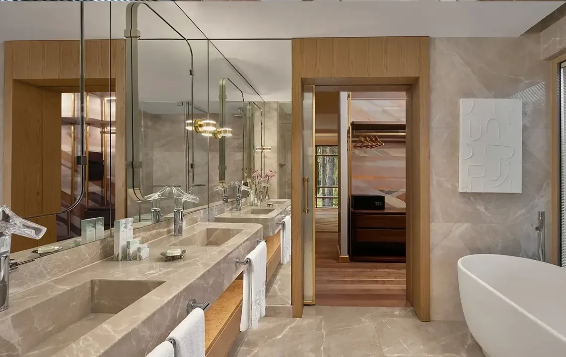 Deluve villa bathroom 1