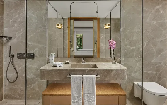 Gloria serenity deluxe villa bathroom 2