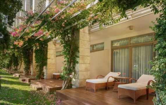 Gloria Serenity Superior Laguna Room new 2